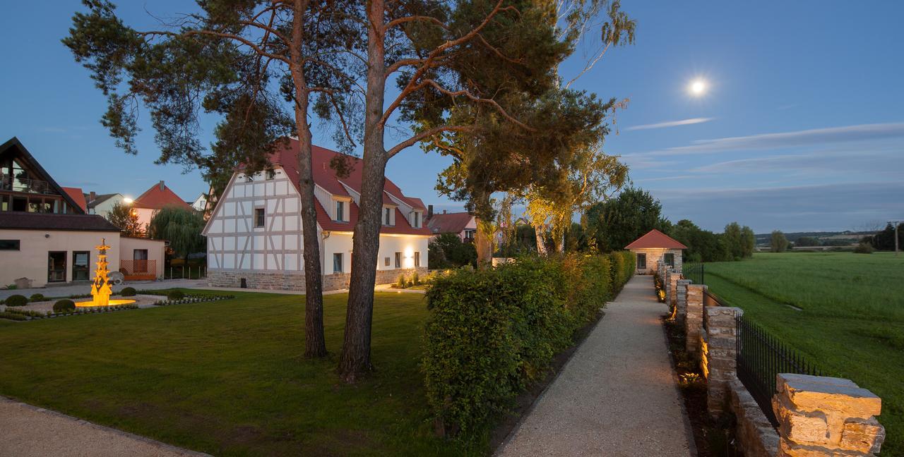Hotel Dorfmuehle Lehrberg Exteriör bild